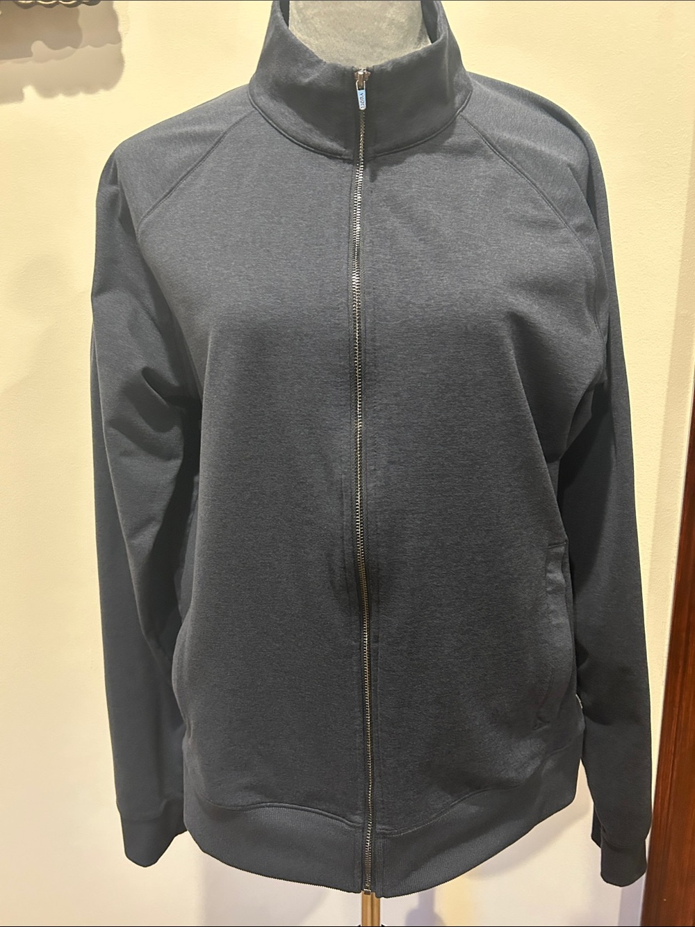 Vuori Men's Lightweight Full-Zip Shirt Jacket - Charcoal Gray
